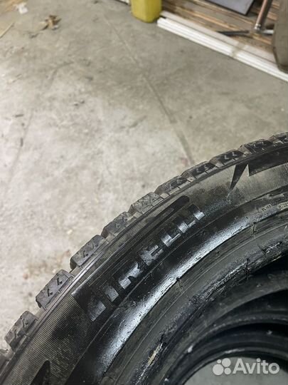 Pirelli Ice Zero 245/45 R20