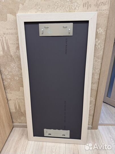 Зеркало настенное