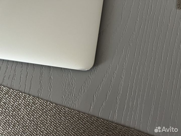 Apple MacBook Air 13 2017 256gb / 8gb