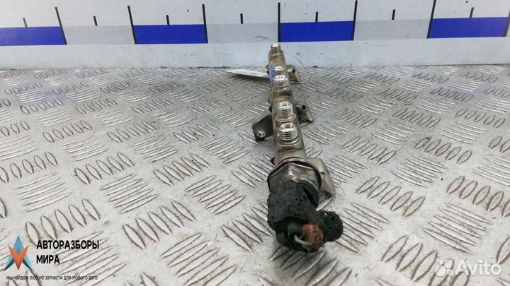 Топливная рампа BMW 1 E81/E82/E87/E88 рест. 2009