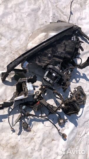 Правая фара на запчасти Туарег NF 2015 г. ксенон