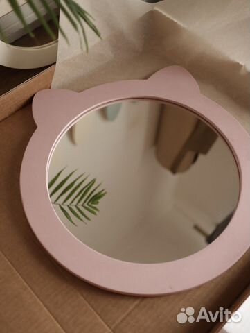 Зеркало настенное в раме