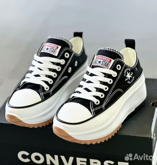 Кроссовки и кеды женские