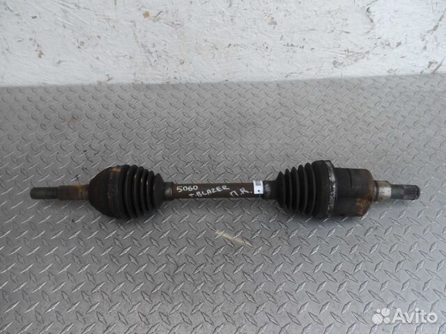 Полуось передняя R Chevrolet Trailblazer GMT360