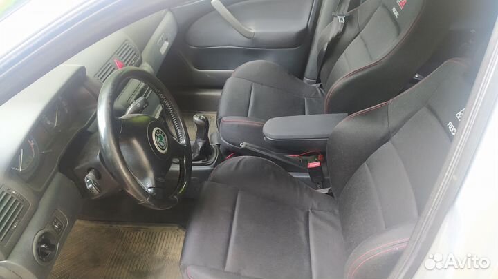 Skoda Octavia 1.8 МТ, 2004, 331 000 км