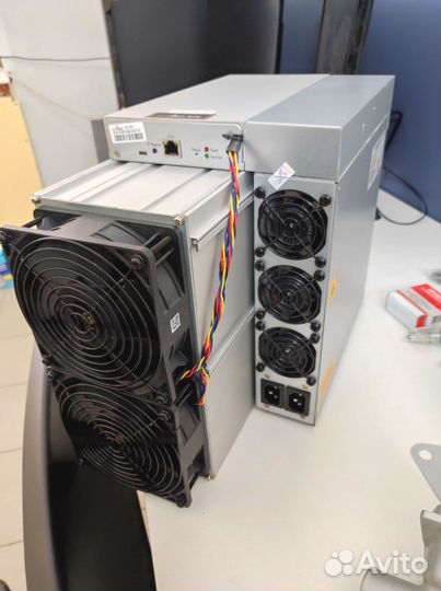 Asic майнер Bitmain Antminer S19
