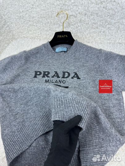 Джемпер Prada в наличии