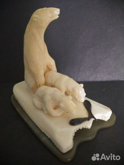 Фигурки из рога и кости