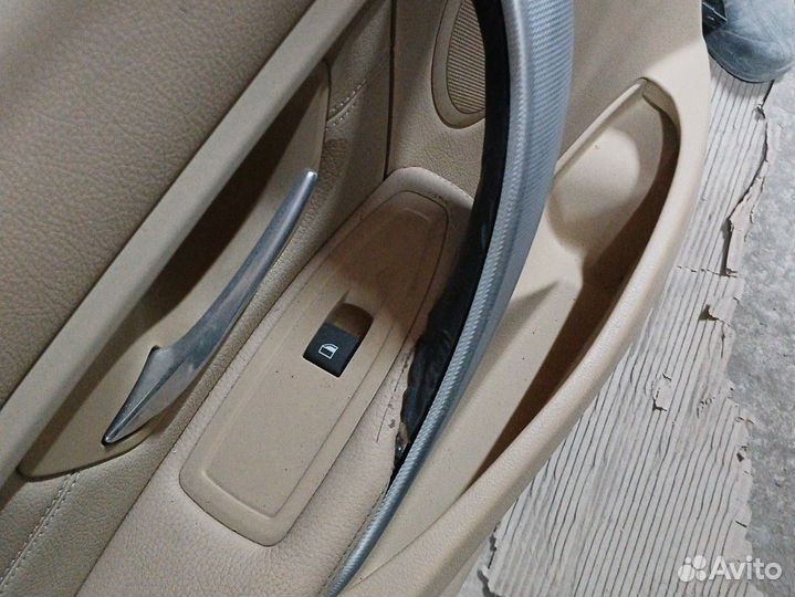 Обшивка передней левой двери bmw F30