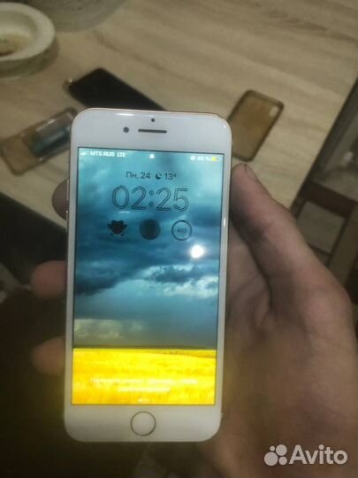 Телефон iPhone 8 64 gb