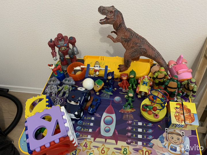 Игрушки для мальчика