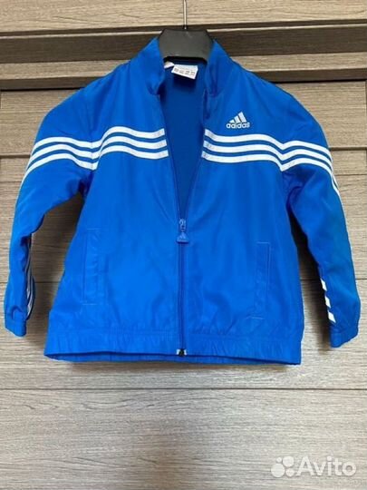 Куртка adidas на мал. 4 г.(р. 104 см)