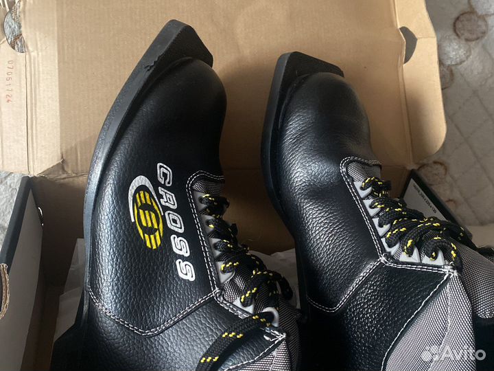 Лыжные ботинки 39 размер