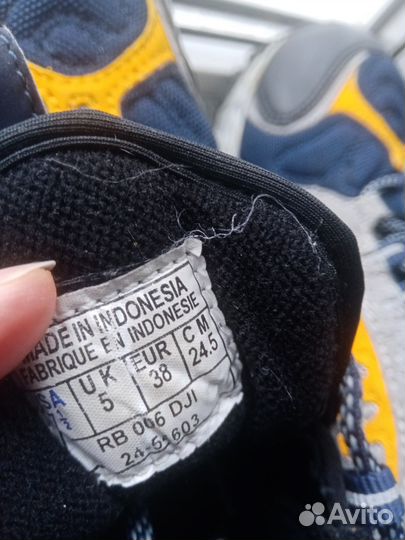 Кроссовки 38