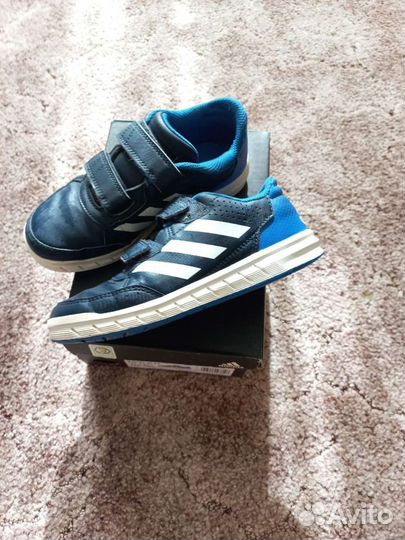 Кроссовки, макасины, сандалии