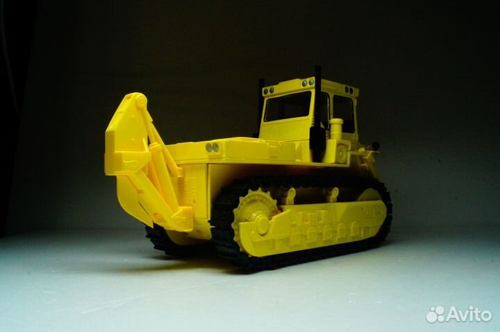 T 330 Трактор Hachette Collections Масштаб 1:43