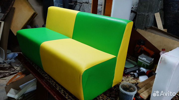 Диванчик детский