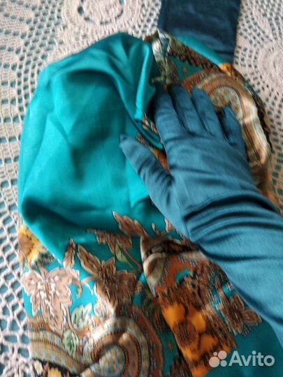 Перчатки высокие, платок