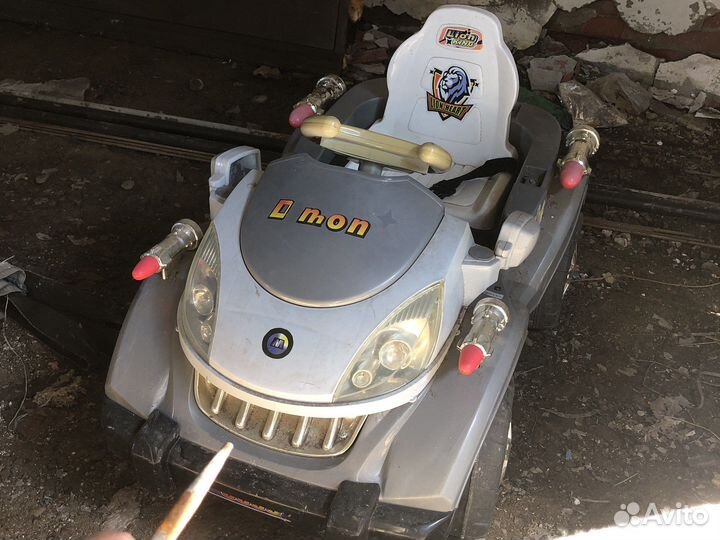 Детская машинка на аккумуляторе