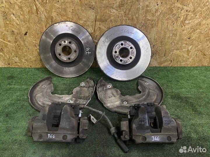 Volvo XC90 2015- Комплект передних тормозов R19