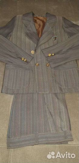 Классический костюм детский новый