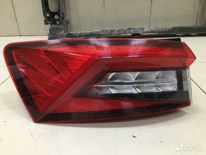 Фонарь задний наружный левый Skoda Kodiaq