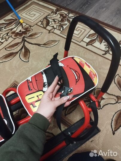 Детский снегокат с ручкой