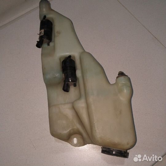 Бачок омывателя Chevrolet Blazer 1998г