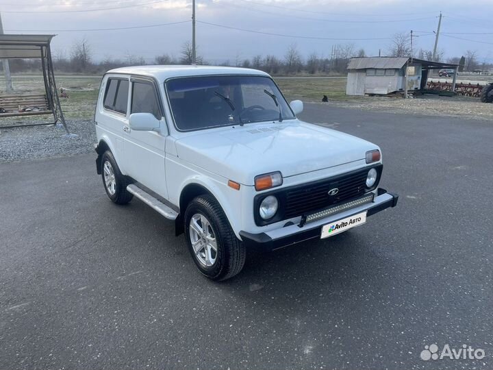 LADA 4x4 (Нива) 1.7 МТ, 2011, 140 000 км