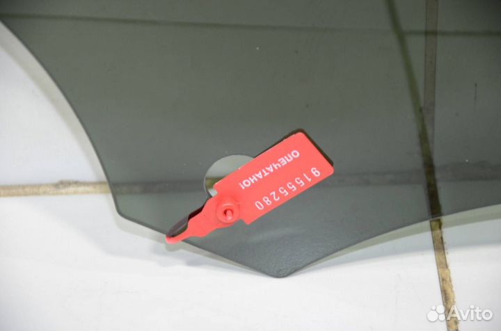 Стекло двери заднее левое Land Rover Range Rover