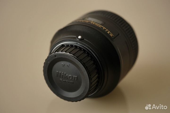 Nikon 85mm f 1.8g af s Nikkor