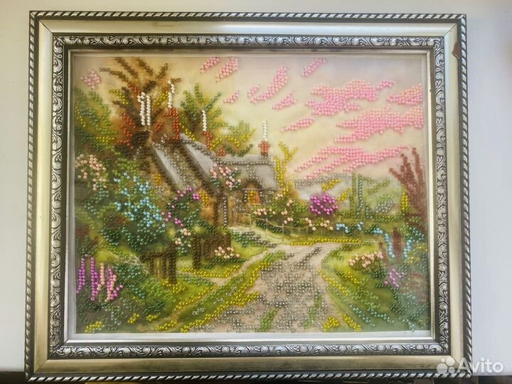 Картины из бисера в рамках