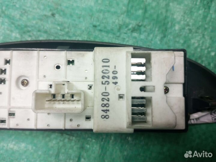 Блок управления стеклоподьемниками Toyota Vitz