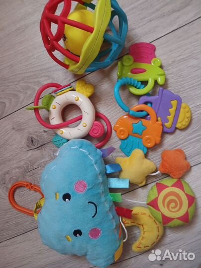 Игрушки пакетом для малышей