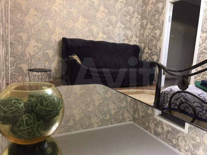 2-к. квартира, 61 м², 6/10 эт.