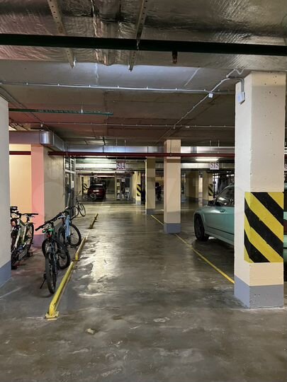 Машиноместо, 16 м²