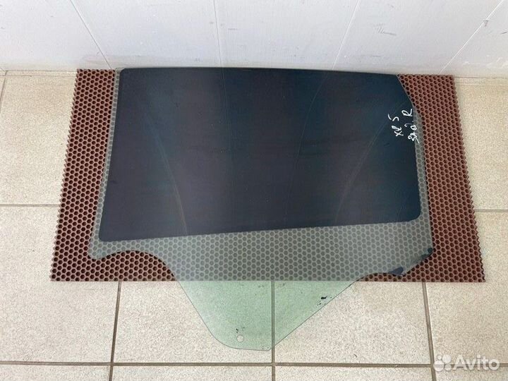 Стекло двери заднее правое LADA X-Ray