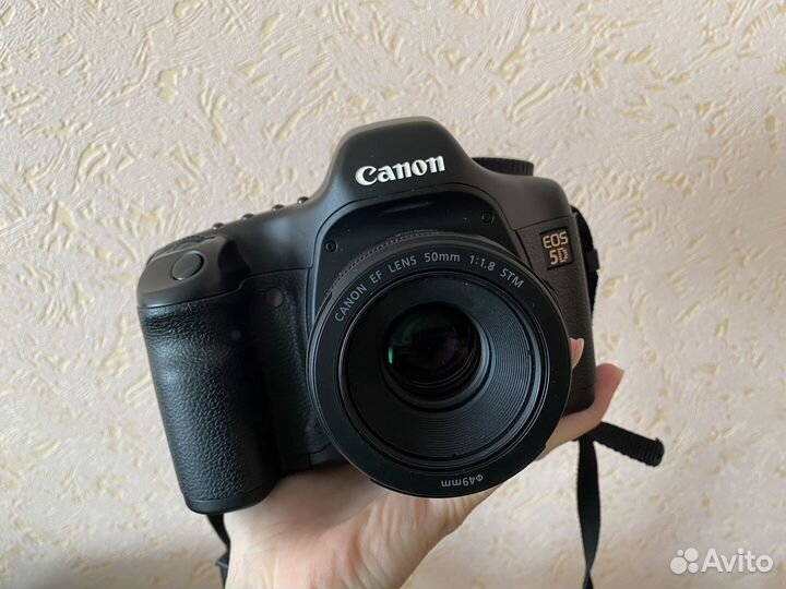 Зеркальный фотоаппарат Canon 5d