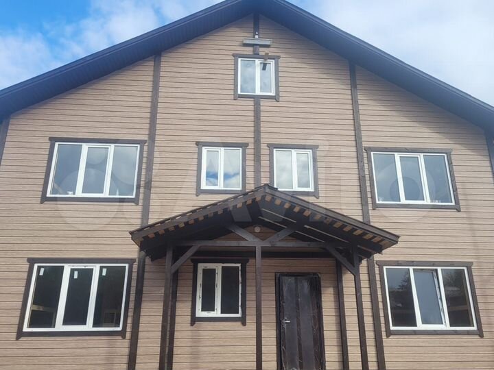 Дом 313 м² на участке 29 сот.