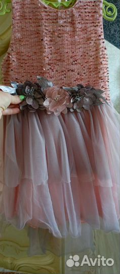 Продам платье на девочку