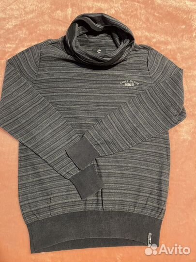 Свитер мужской