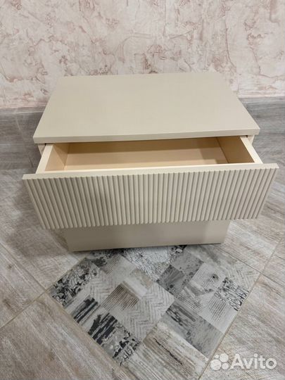 Прикроватна тумба новая