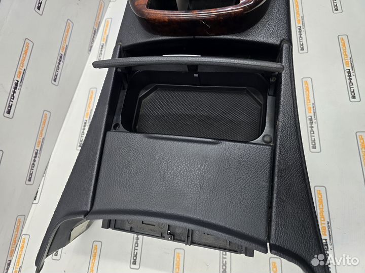 Подлокотник Mercedes-Benz S W221