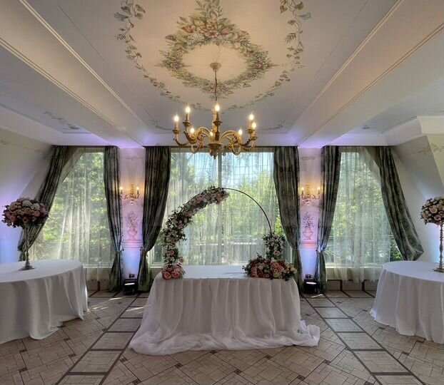 Коттедж 500 м² на участке 10 сот.