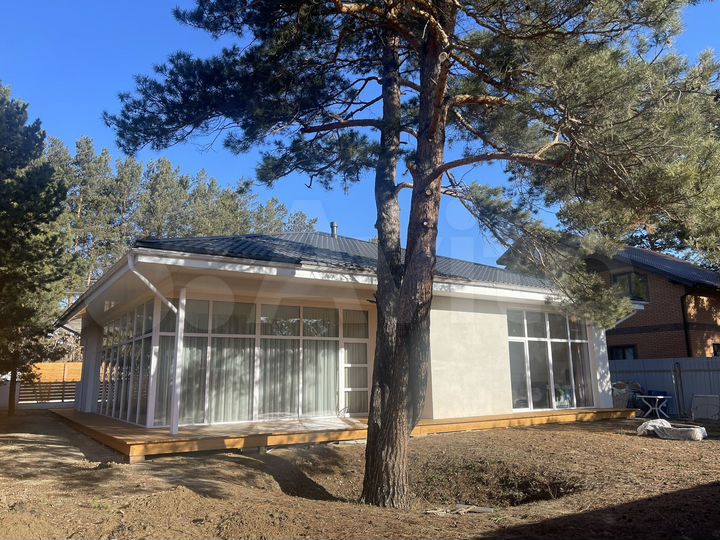 Дом 211,8 м² на участке 7 сот.