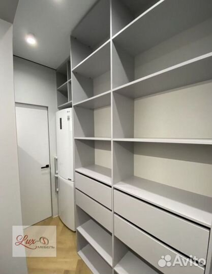 Стильные и удобные гардеробные в дом