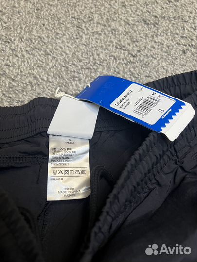 Шорты Adidas Tricolor новые, оригинал (S)