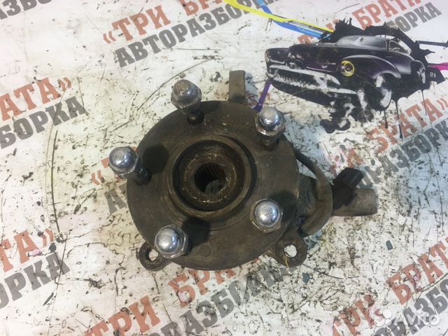 Кулак поворотный ступица передняя правая Прав