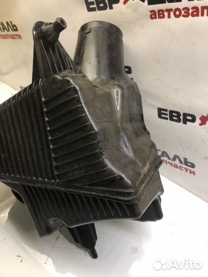 Корпус воздушного фильтра Renault Megan 2 седан