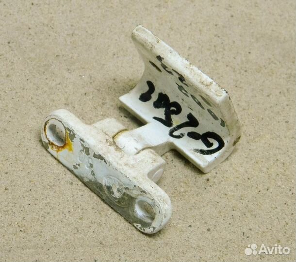 Петля багажника VW Golf 2